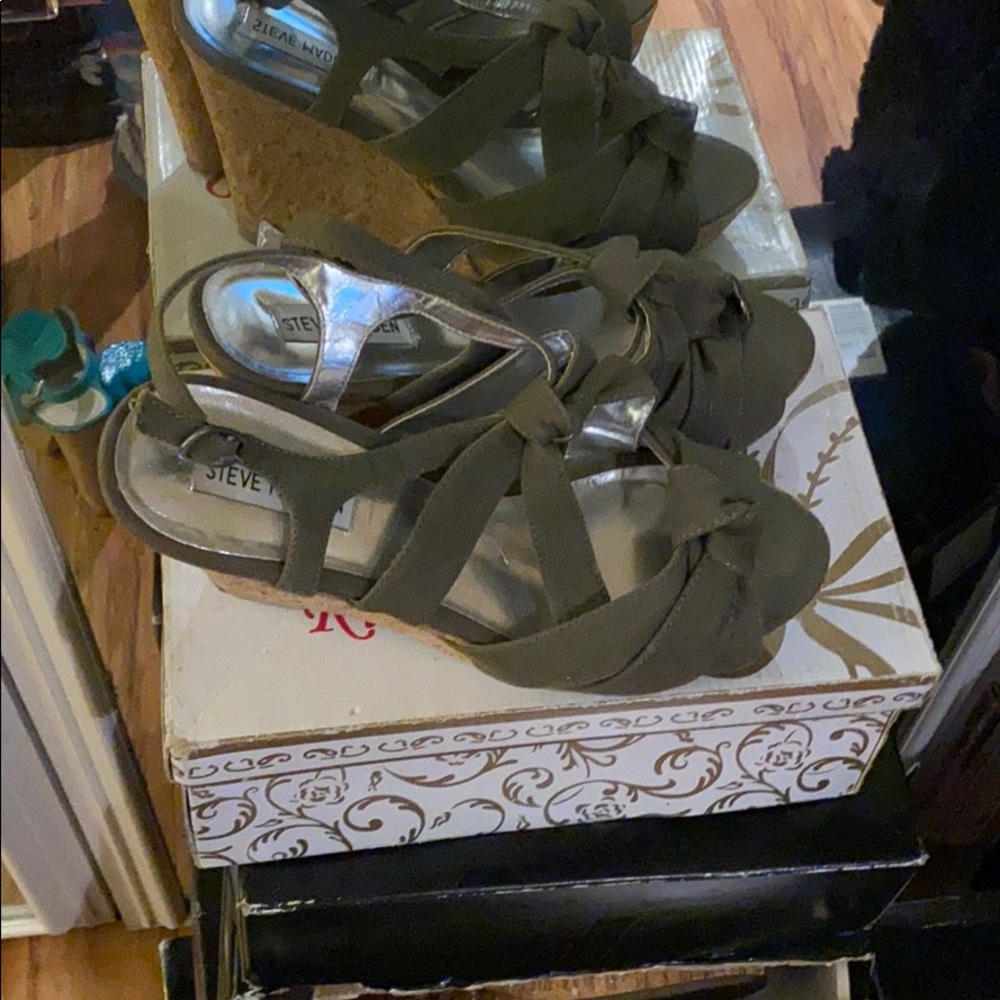 Platform sandals